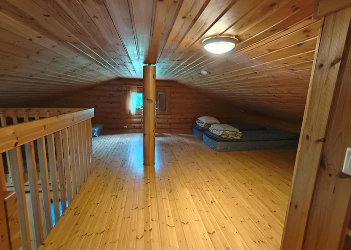 Kalliorinteen Moekit Suvipirtti Тёуся